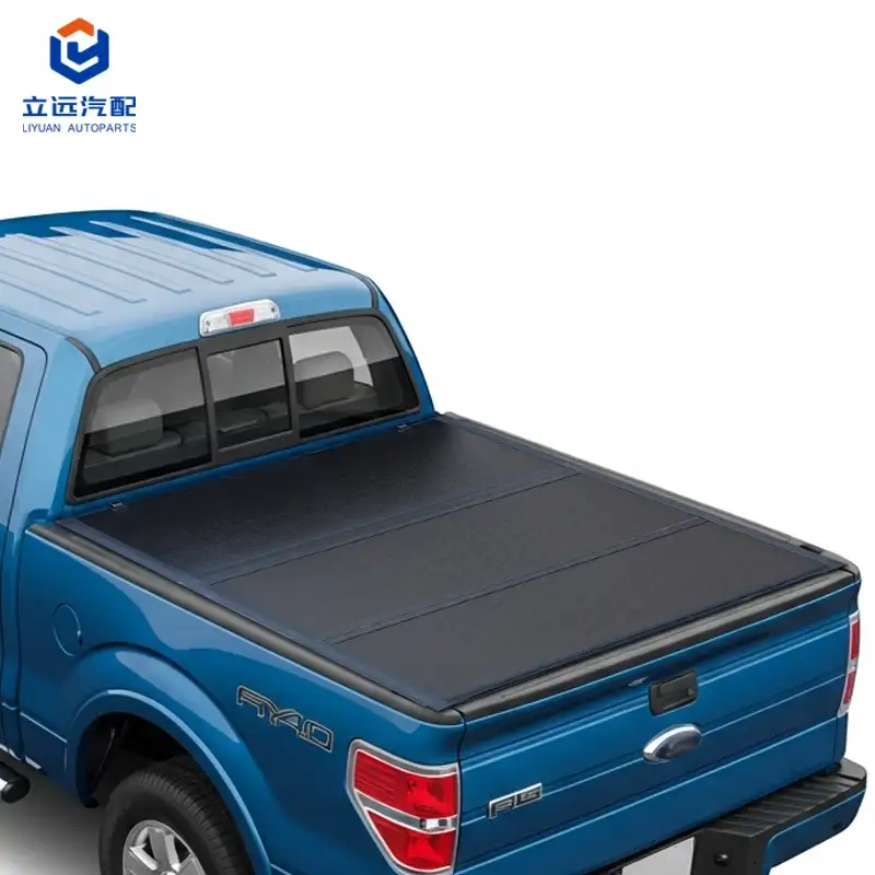 Nízkoprofilový pevný trojzložkový kryt na tonneau pre Ford